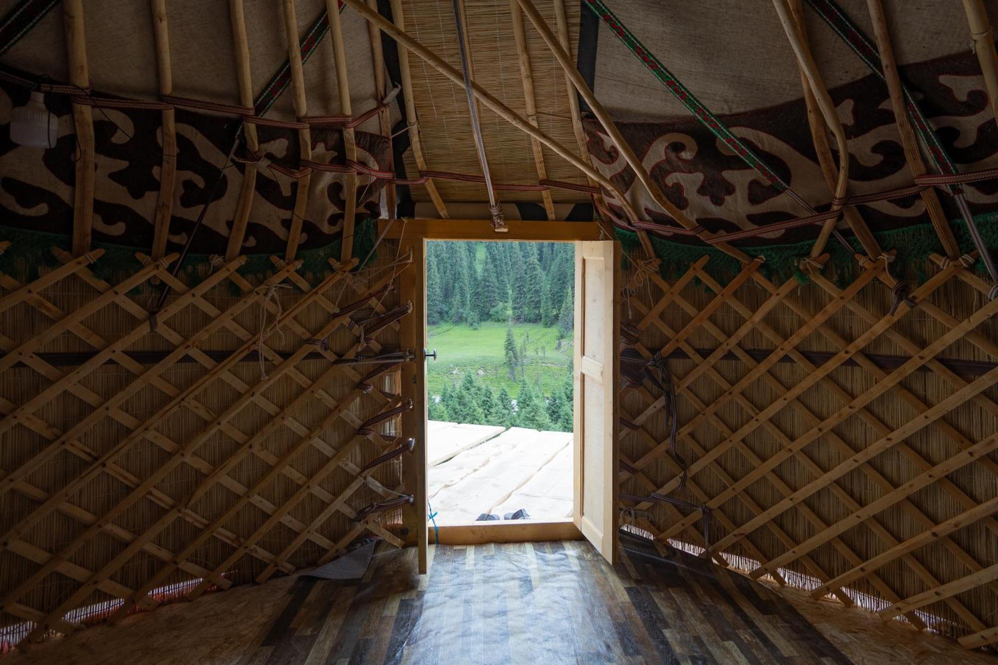 Eco Yurt Camp Arashan Hotell Teploklyuchenka Exteriör bild